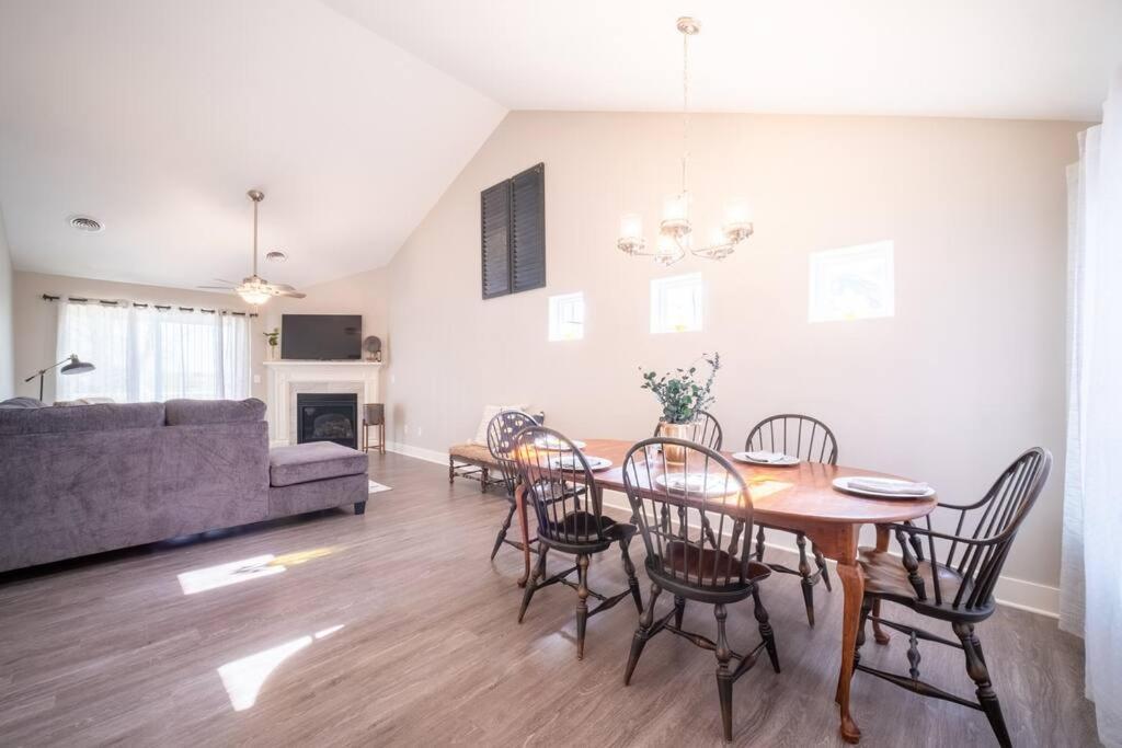 New Beautiful 3 Bedroom Condo In Bettendorf Luaran gambar