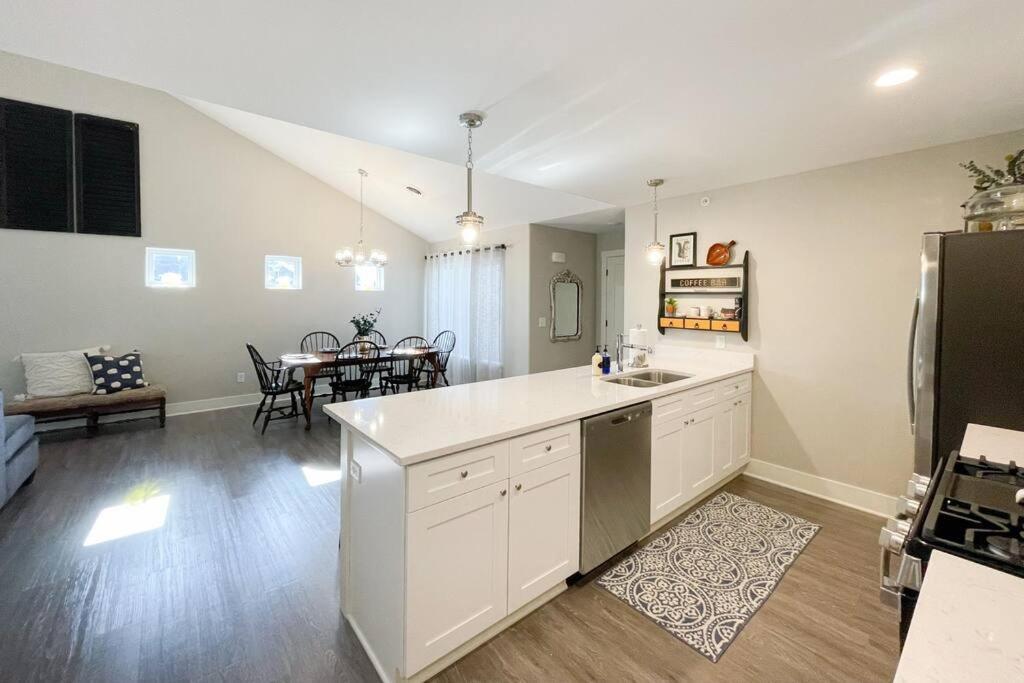 New Beautiful 3 Bedroom Condo In Bettendorf Luaran gambar