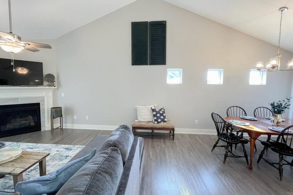New Beautiful 3 Bedroom Condo In Bettendorf Luaran gambar